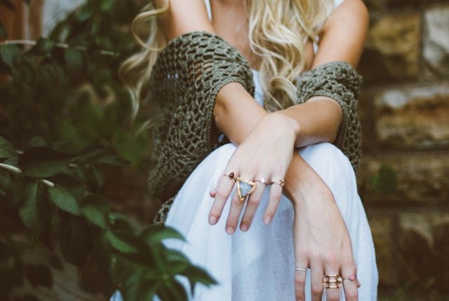 CBD for Endometriosis: Can It Help with Pain & Symptoms? - Unspun